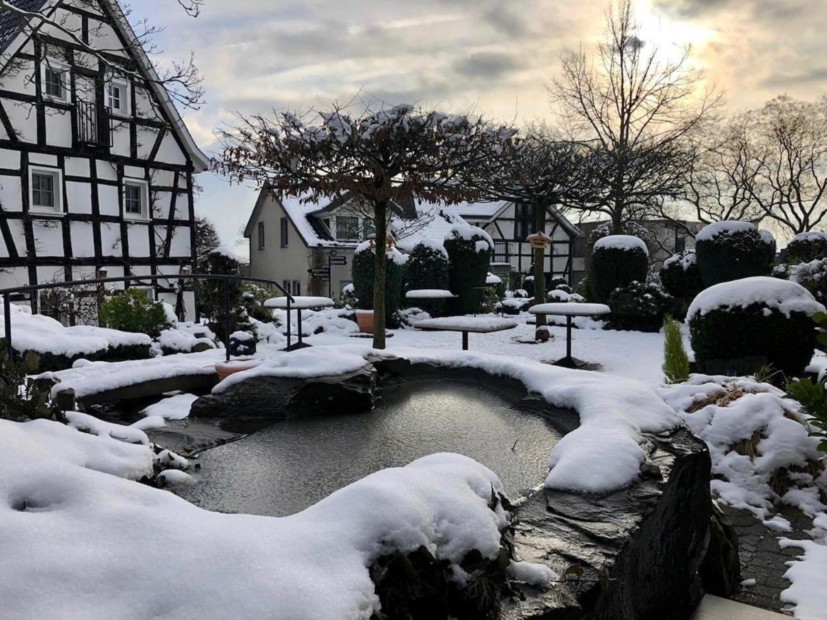 Malerwinkel Hotel Bergisch Gladbach Exterior foto