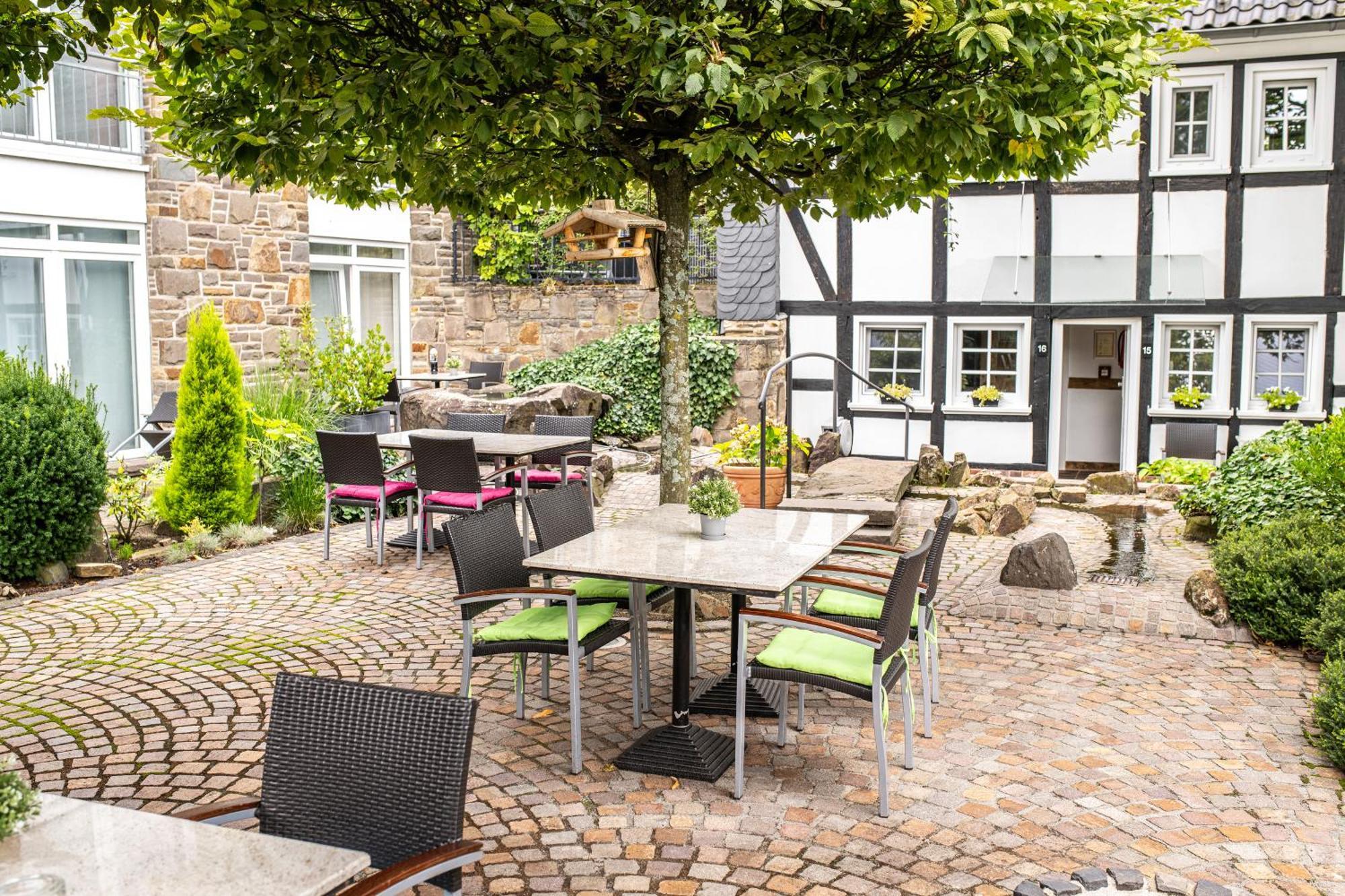 Malerwinkel Hotel Bergisch Gladbach Exterior foto