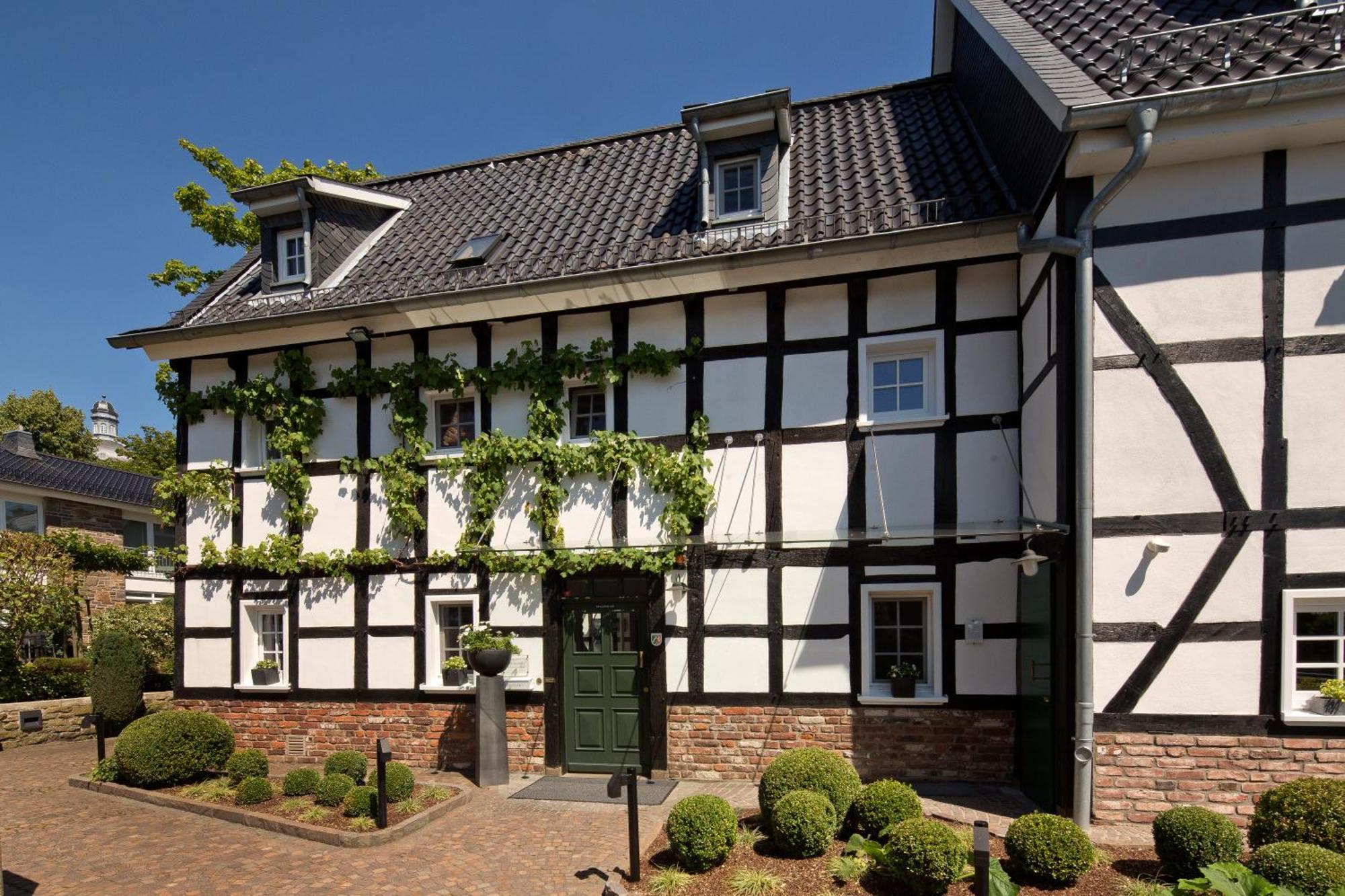 Malerwinkel Hotel Bergisch Gladbach Exterior foto
