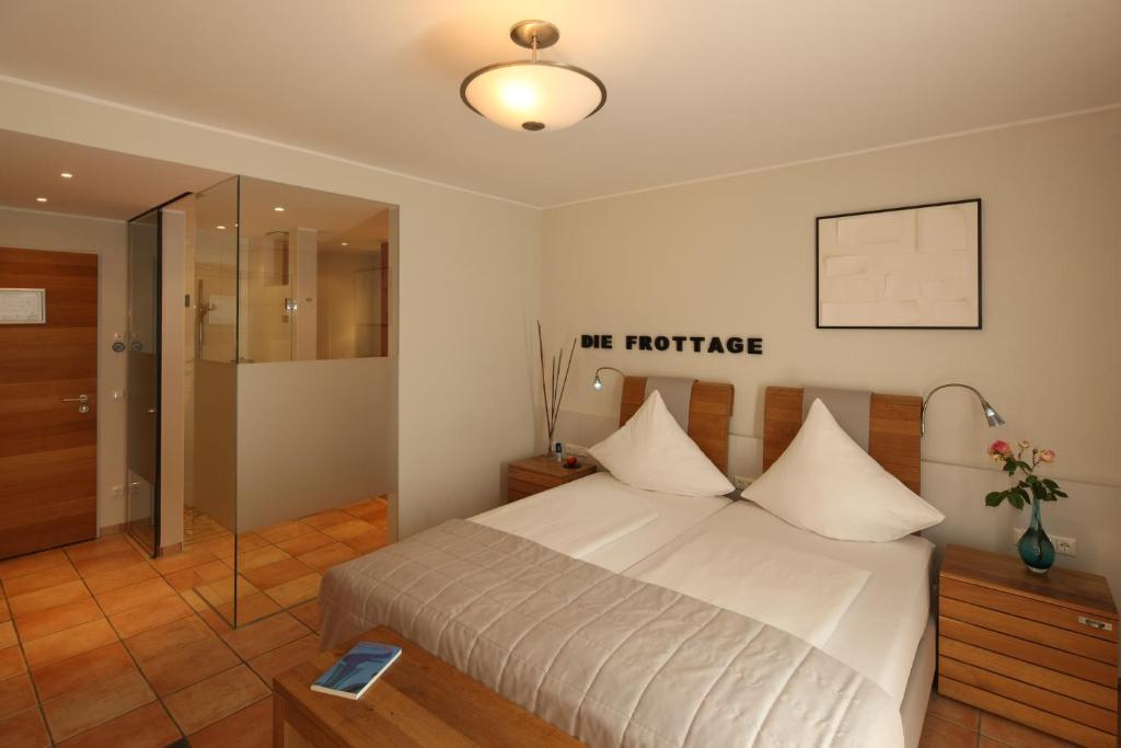 Malerwinkel Hotel Bergisch Gladbach Zimmer foto