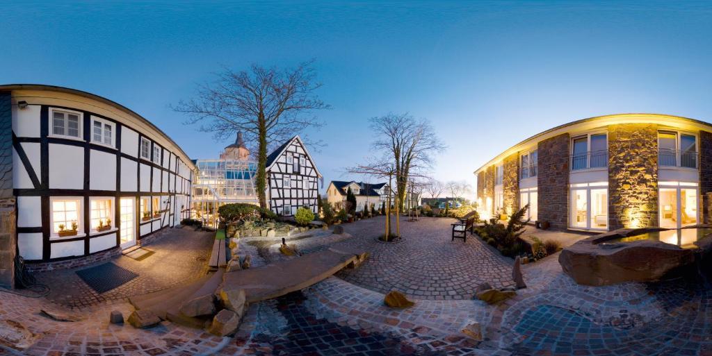 Malerwinkel Hotel Bergisch Gladbach Exterior foto