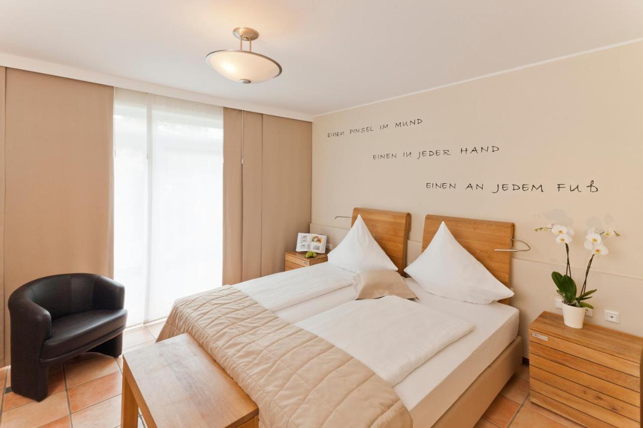 Malerwinkel Hotel Bergisch Gladbach Zimmer foto
